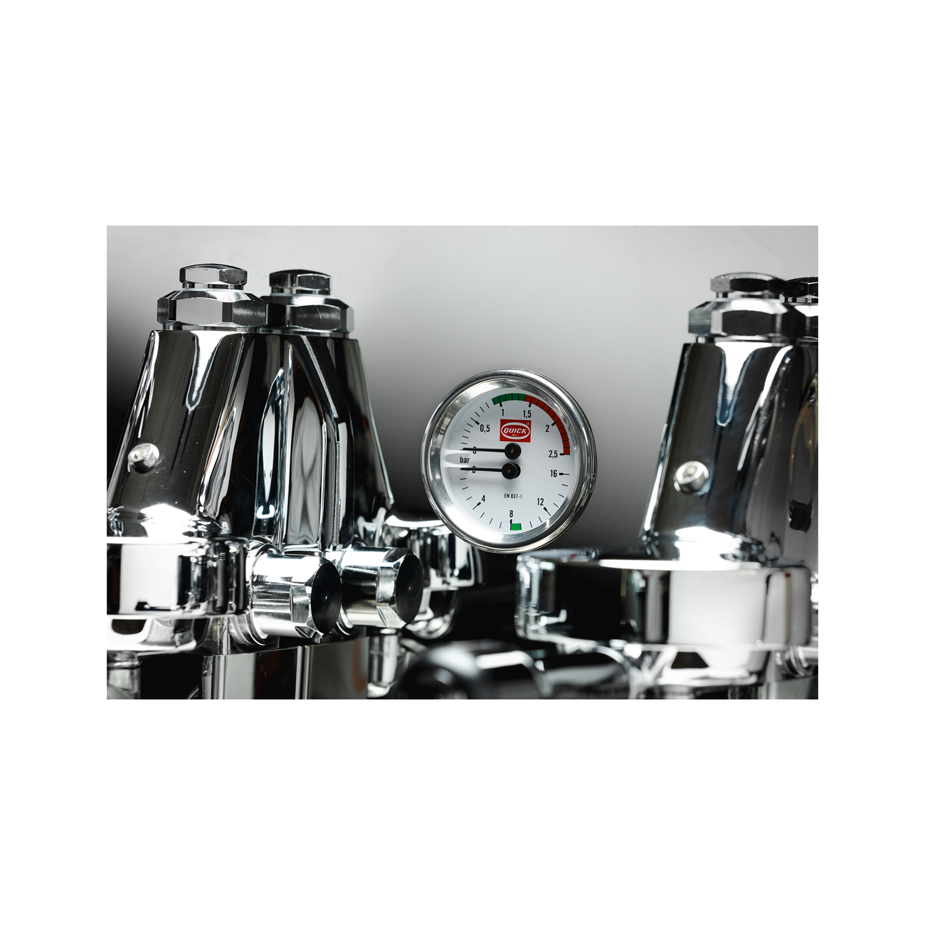 Еспресо машина Quickmill URAGANO COMPACT DE